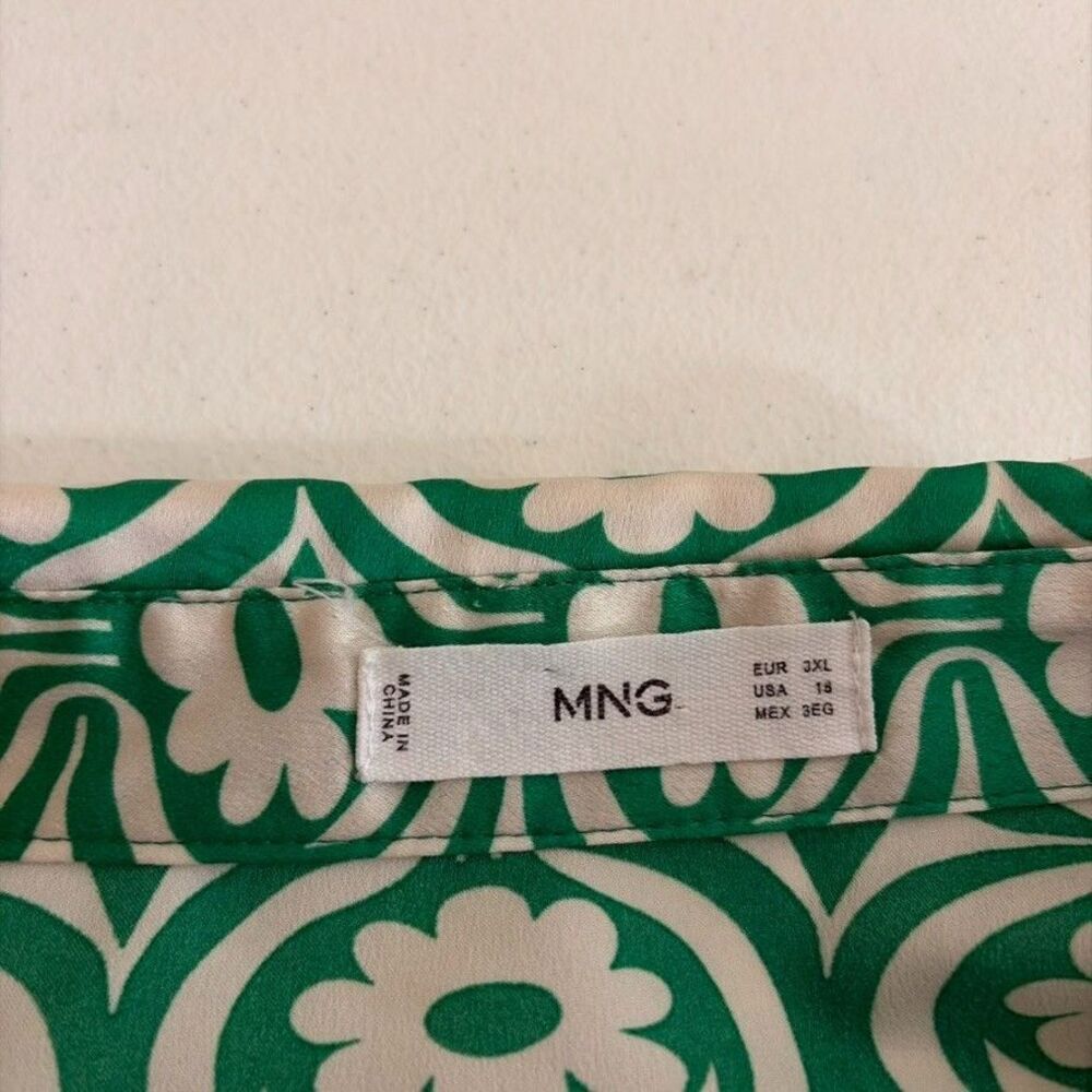 MNG Shirt Women's 18 Green Printed Floral Button Up Long Sleeve Collared Top - Picture 6 of 8